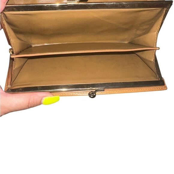 Celine Kisslock Wallet - Picture 5 of 14